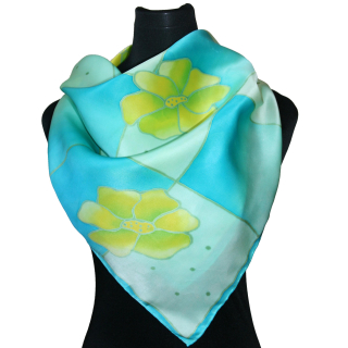 Květy v azurové modři - hedvábný šátek ručně malovaný
